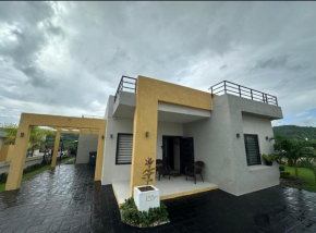 Pyramid Point Luxurious 3 bedroom 3 bathroom Home